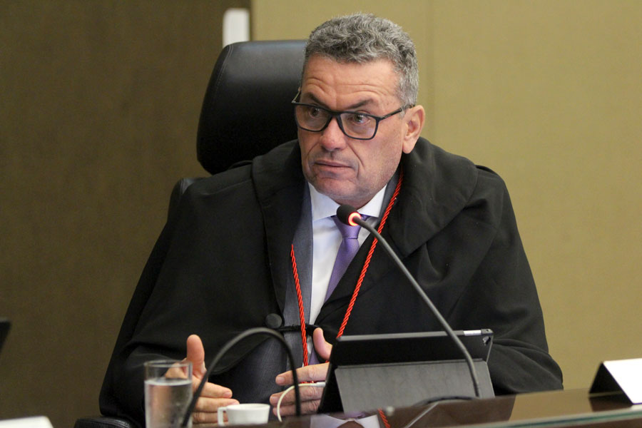 TJ de AL declara inconstitucional lei municipal que isentava servidores de pagar impostos