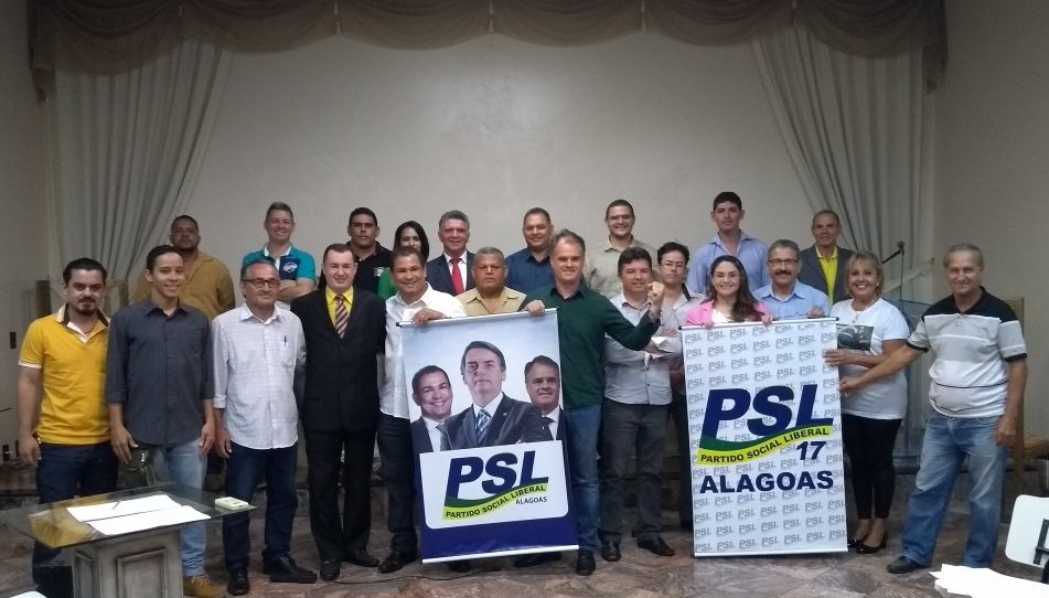 No embalo de Bolsonaro, direita lança chapa completa em Alagoas