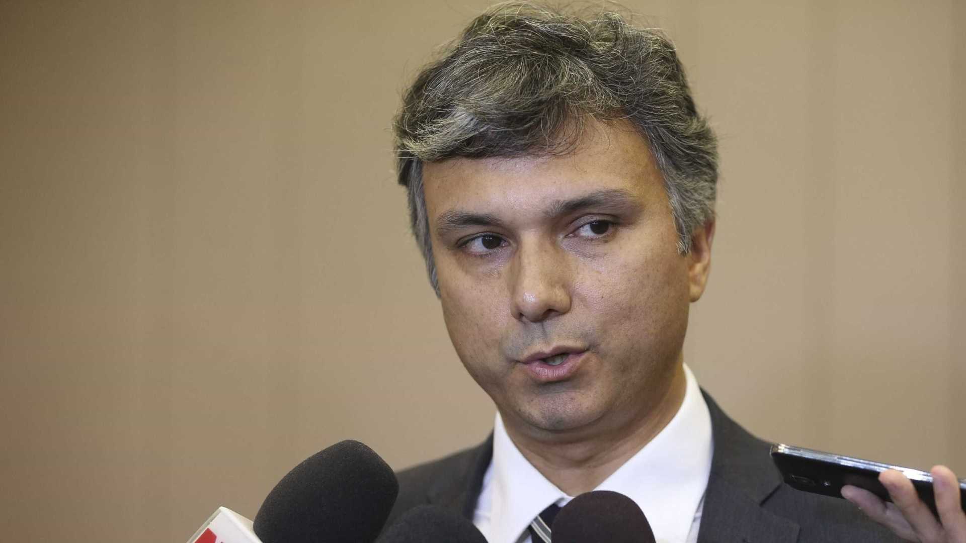Sem reformas, próximos governos vão gerir folha, diz ministro