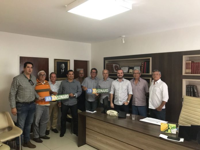 Flávio Moreno e Bolsonaro recebem apoio do setor agro-açucareiro de AL