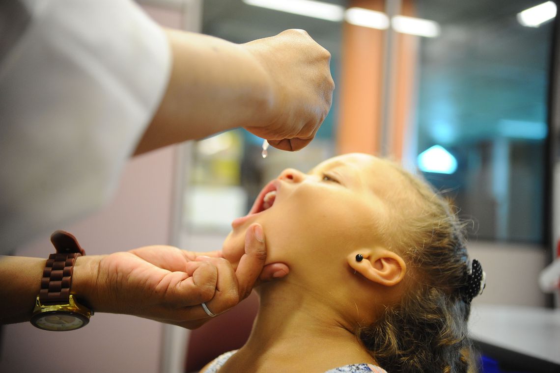 Saúde quer vacinar 11 milhões de crianças contra sarampo e pólio