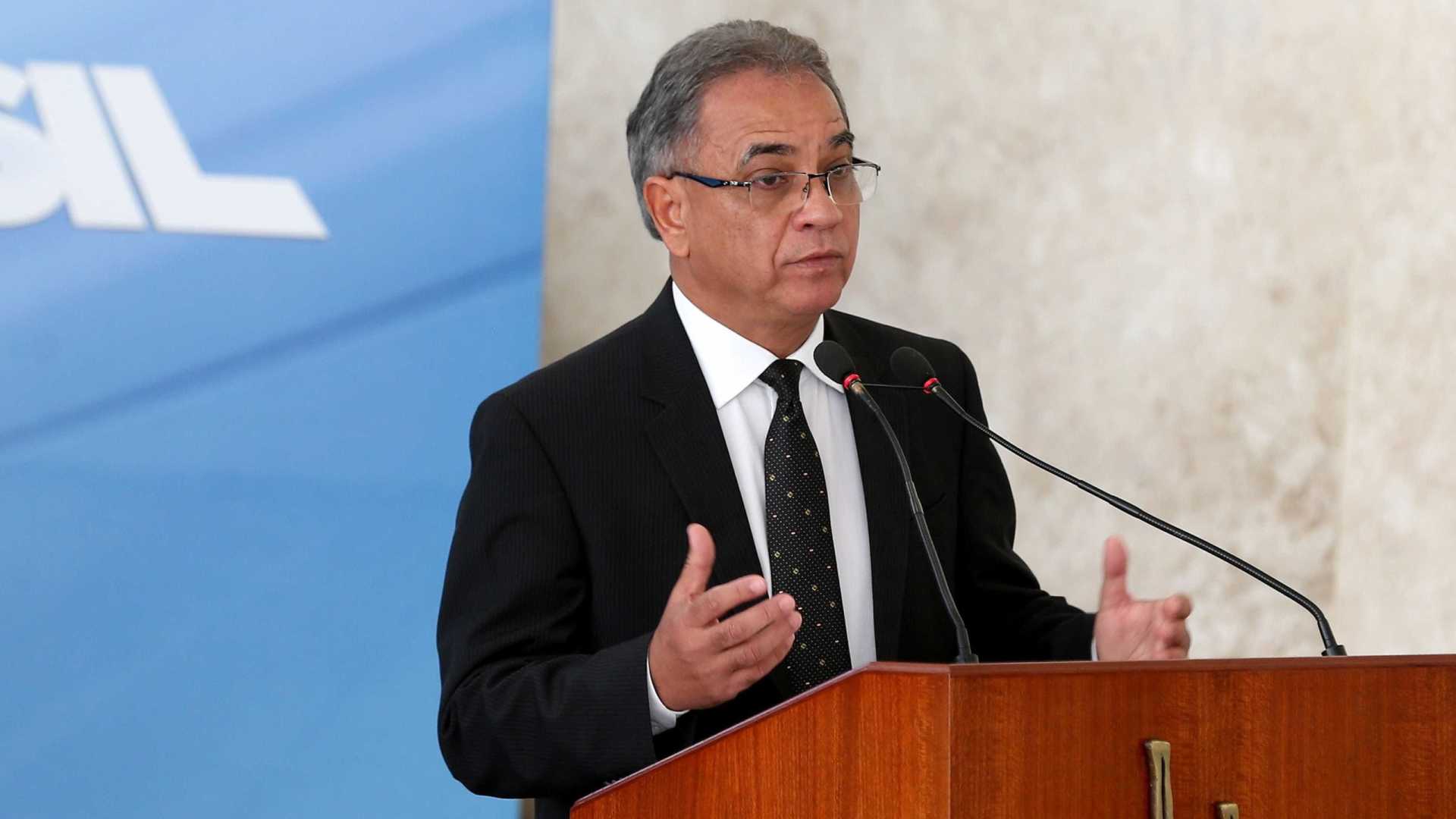 Ministro faz pressão por cargos e abre guerra no Palácio do Planalto