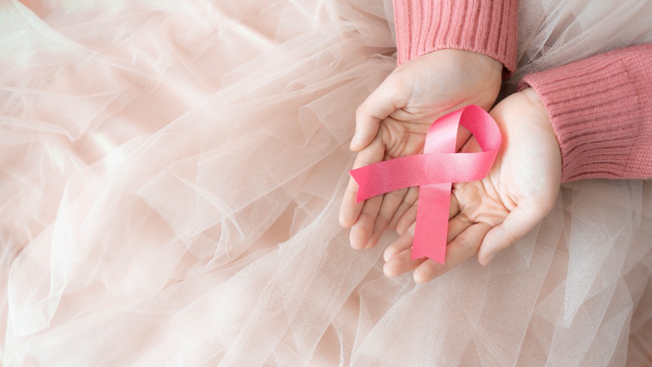 Reconstrução mamária devolve autoestima à mulheres que sofrem com o câncer de mama