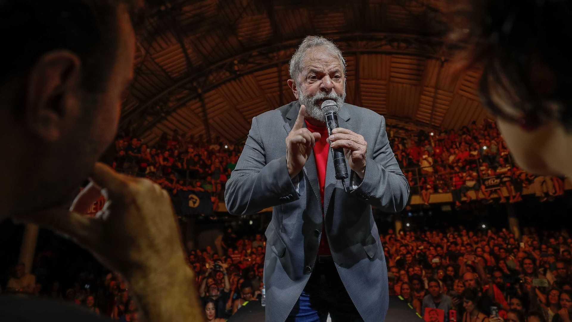 ‘O que temem que eu fale?’, diz Lula sobre proibição de entrevista