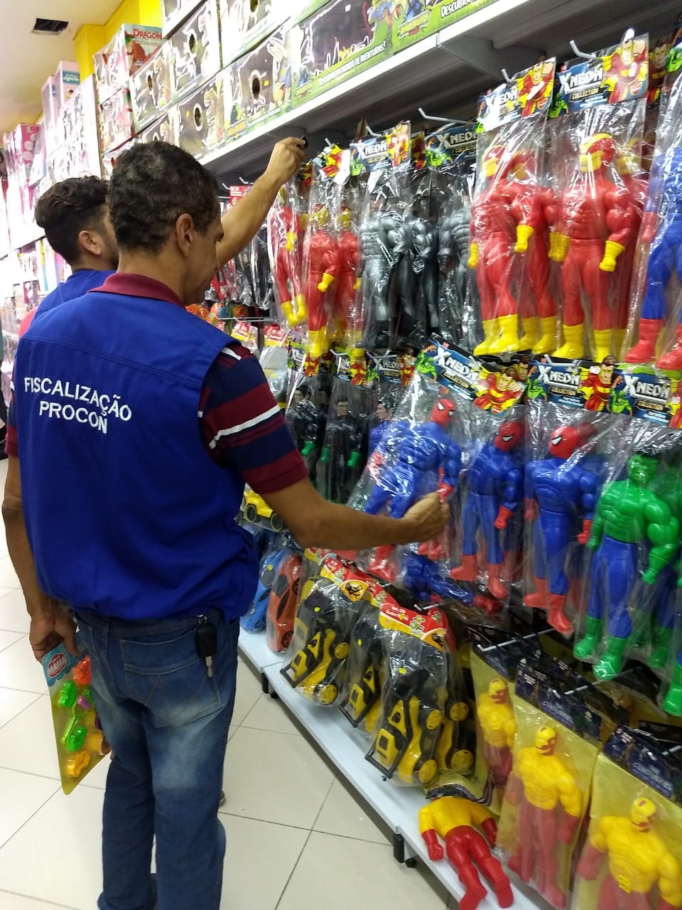 Procon Alagoas realiza operação de fiscalização para o Dia das Crianças