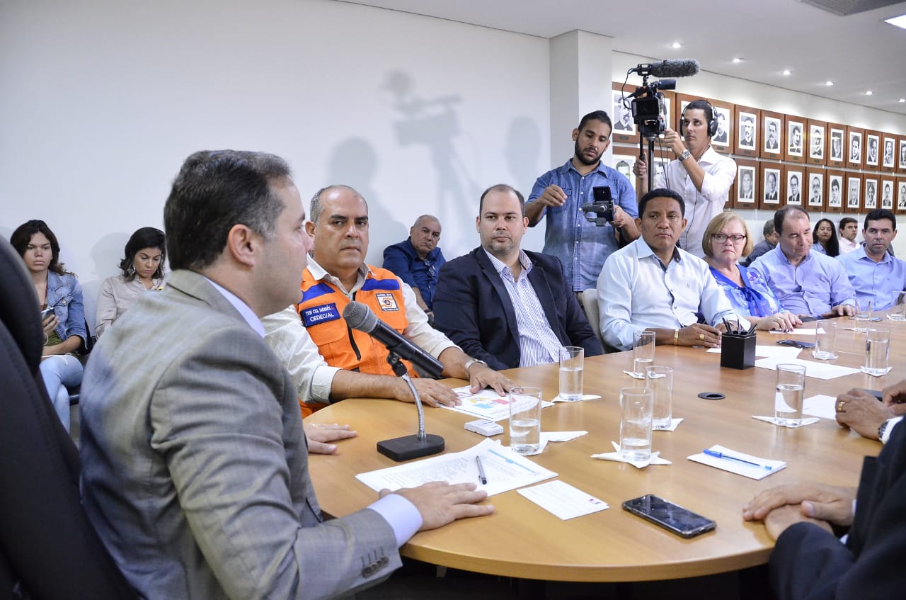 Prefeito de Palmeira discute com Governo do Estado plano de combate à seca