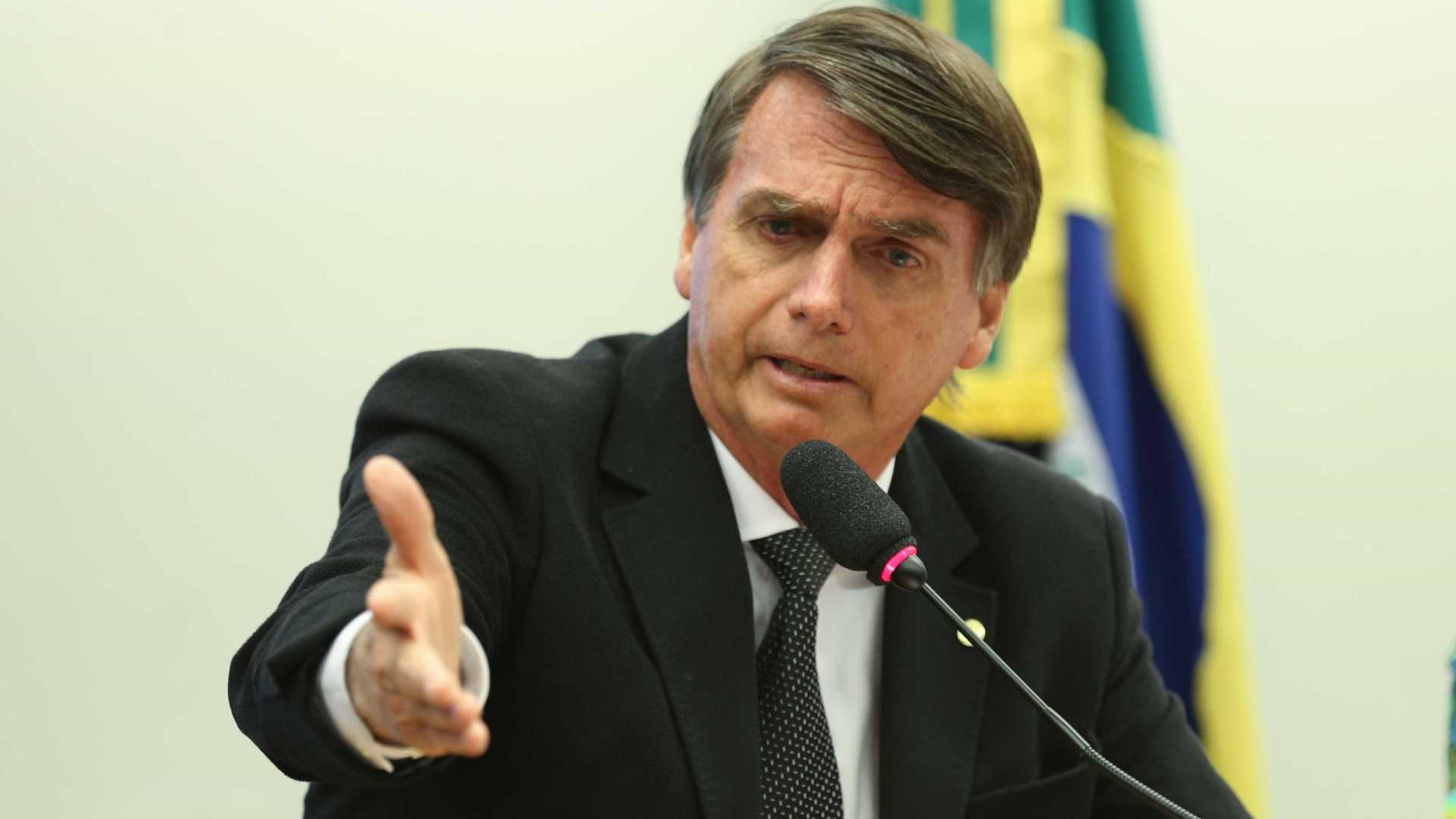 Objetivo é fazer Brasil como ‘era a 40, 50 anos atrás’, diz Bolsonaro