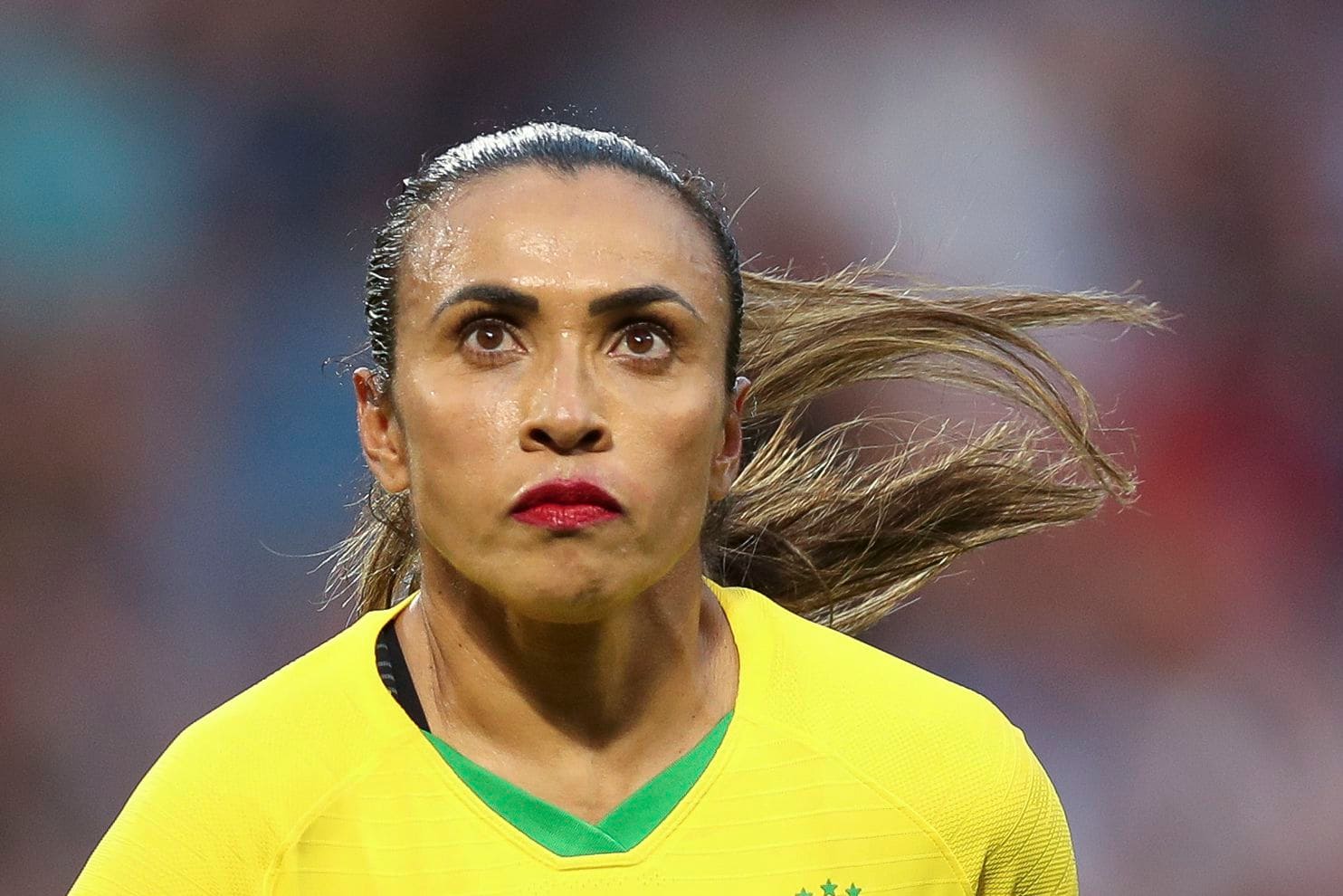 Brasil perde para França e discurso de Marta emociona