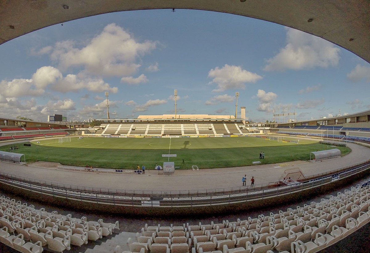 Governador dá primeiro passo para que o Estádio Rei Pelé receba jogos da Série A