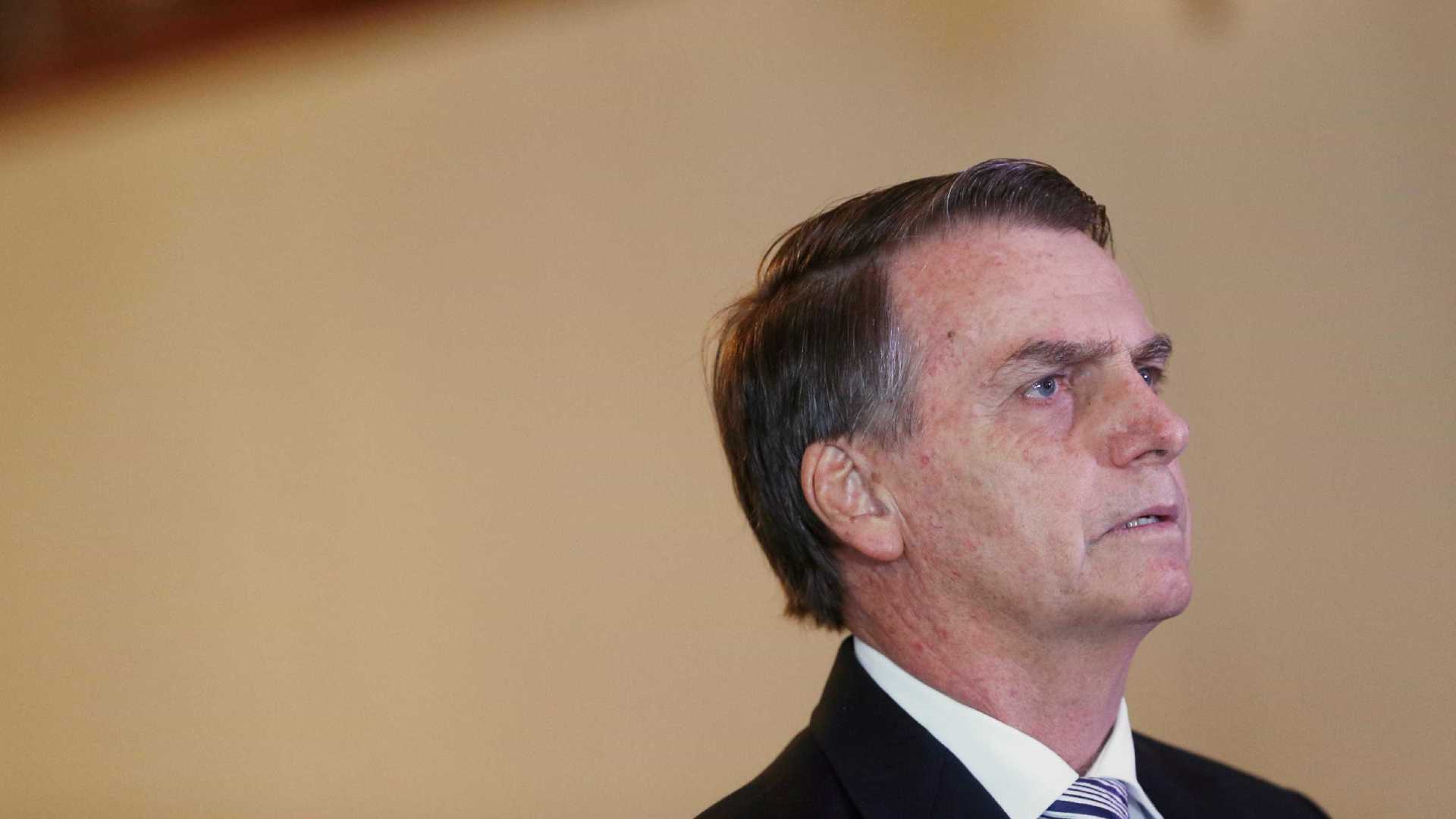 Recuo: Bolsonaro admite 18 pastas; CGU deve ter status de ministério