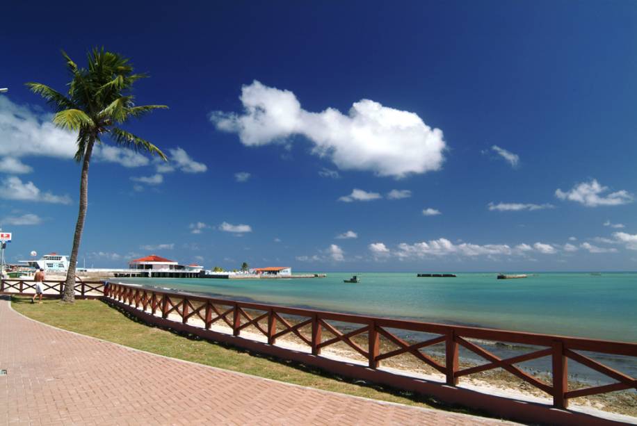 Turismo cresceu em Alagoas, mas aeroporto precisa de investimentos