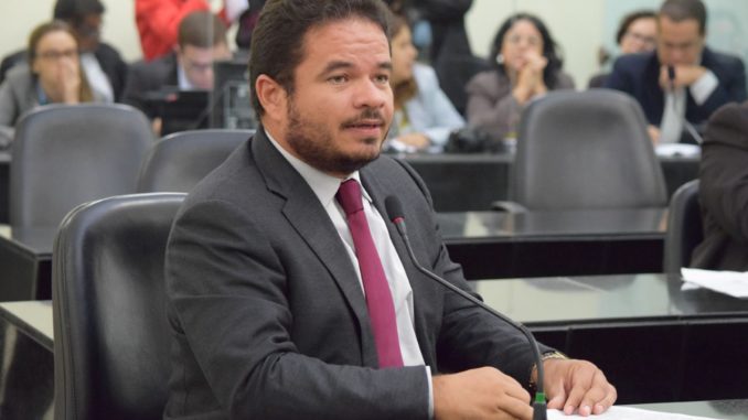 Marcelo Victor discorda sobre “derrota” do governo em eleição da ALE