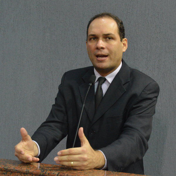 Dudu Ronalsa assume oposição ao governo de Renan Filho