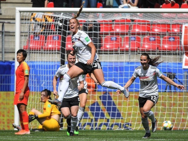 Alemanha vence China em estreia na Copa