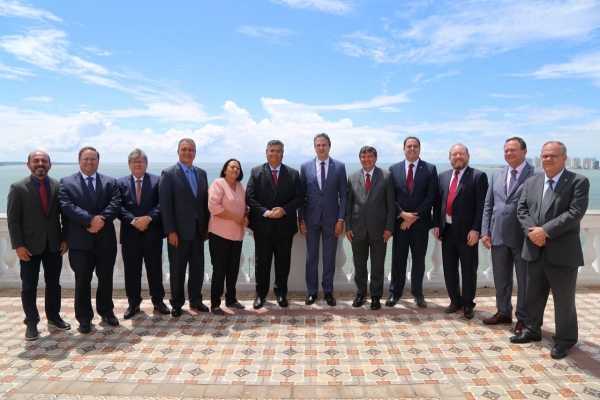 Vice-governador Luciano Barbosa defende criação do Consórcio Nordeste em Fórum dos Governadores