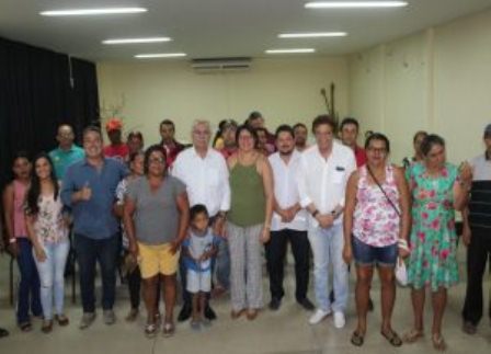 Arapiraca:prefeitura entrega boletos quitados de dívidas de agricultores nesta segunda (18)