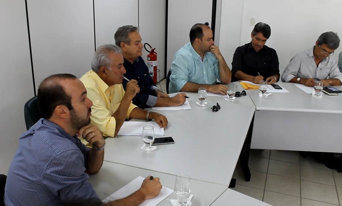Dirigentes do setor agropecuário apresentam demandas ao secretário Ronaldo Lessa