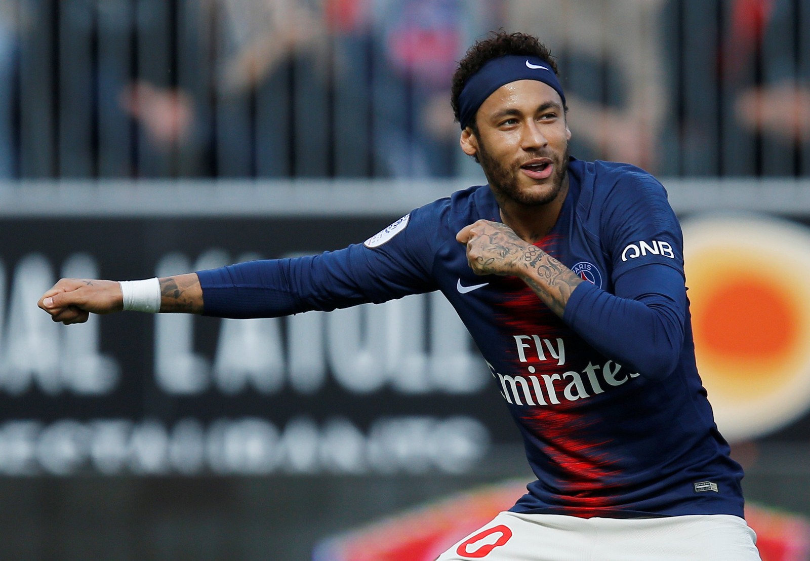 PSG quer R$ 1,3 bilhão para vender Neymar, diz jornal francês