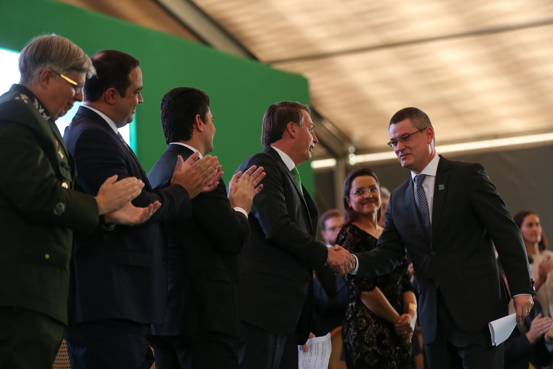 Bolsonaro diz que Brasil deve muito à Polícia Federal