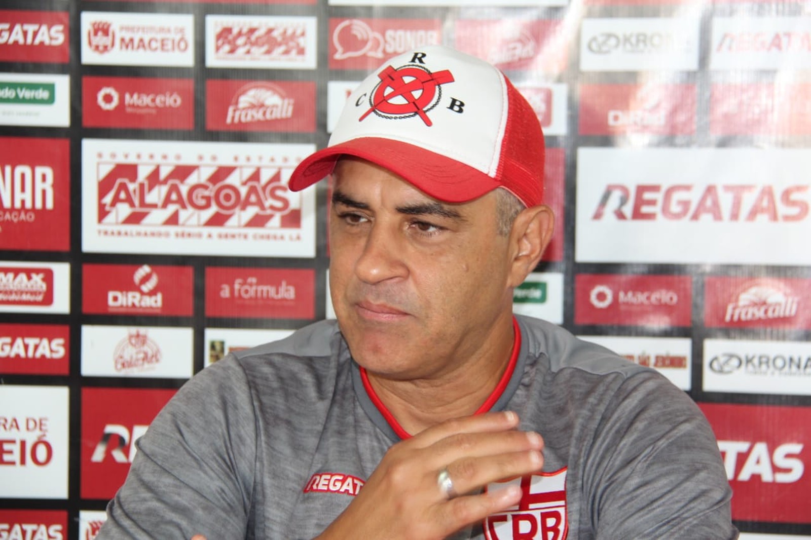 Com dois desfalques, Marcelo Chamusca busca vitória para se manter no CRB