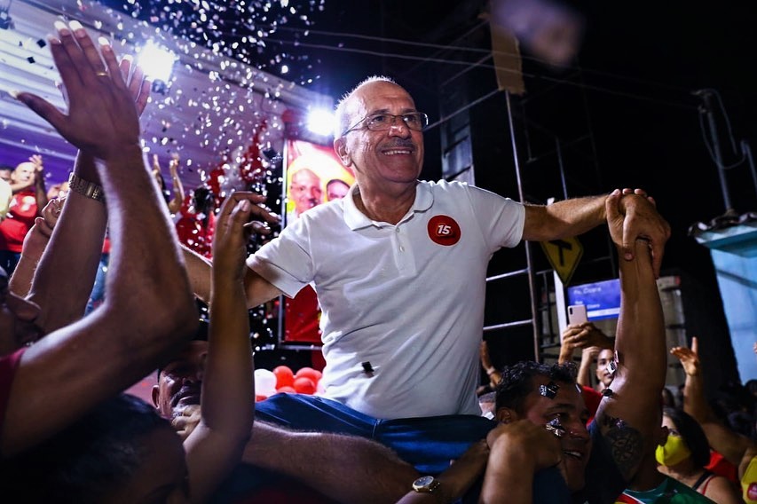Ronaldo Lopes é eleito prefeito de Penedo