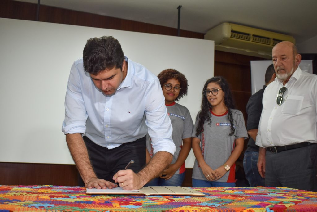 Semed e Senai firmam parceria para cursos profissionalizantes em Maceió