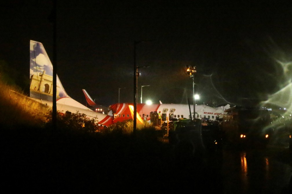 Avião que repatriava indianos cai durante pouso no aeroporto