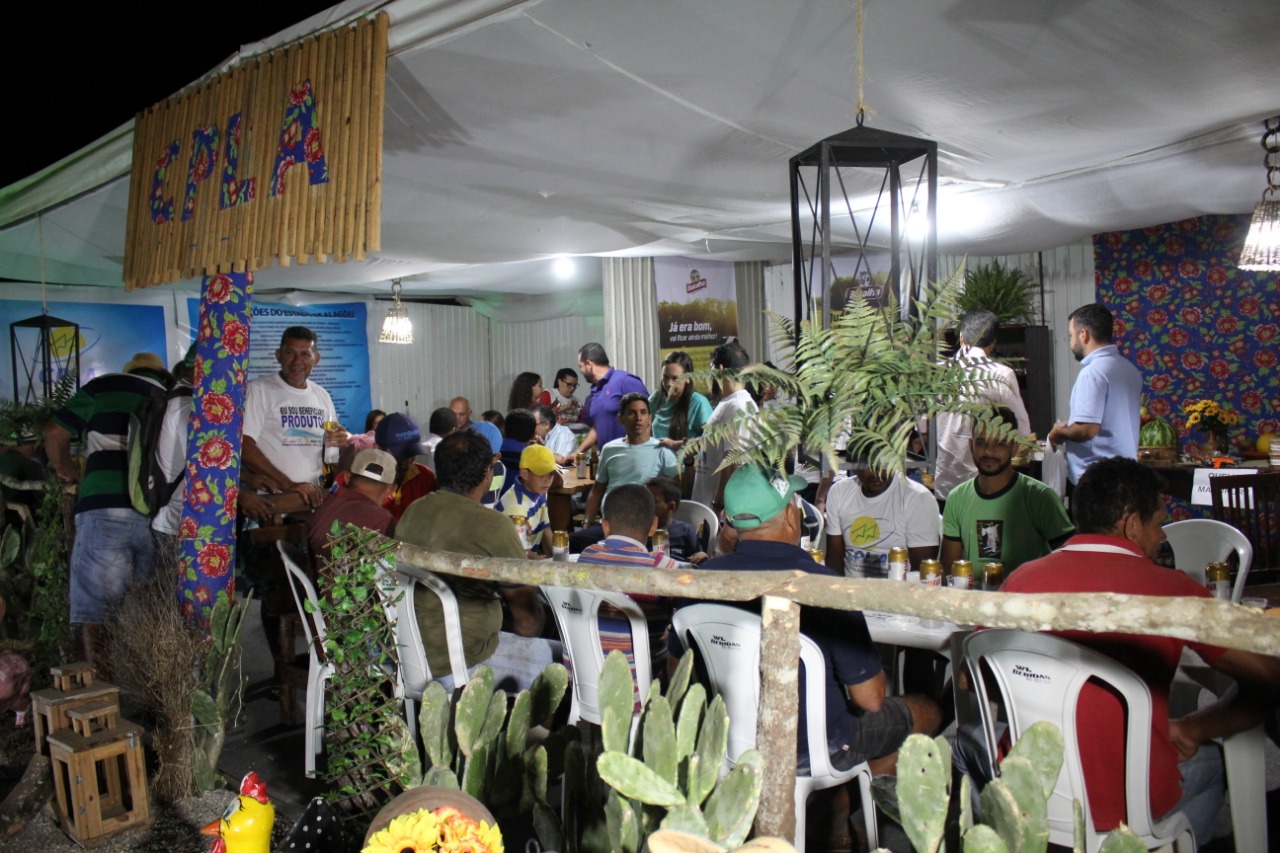 Cooperativas leiteiras participam da 37º Expo Bacia Leiteira